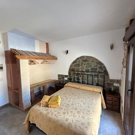 Casa Rural Torremontero Apartamentos Орнос Экстерьер фото
